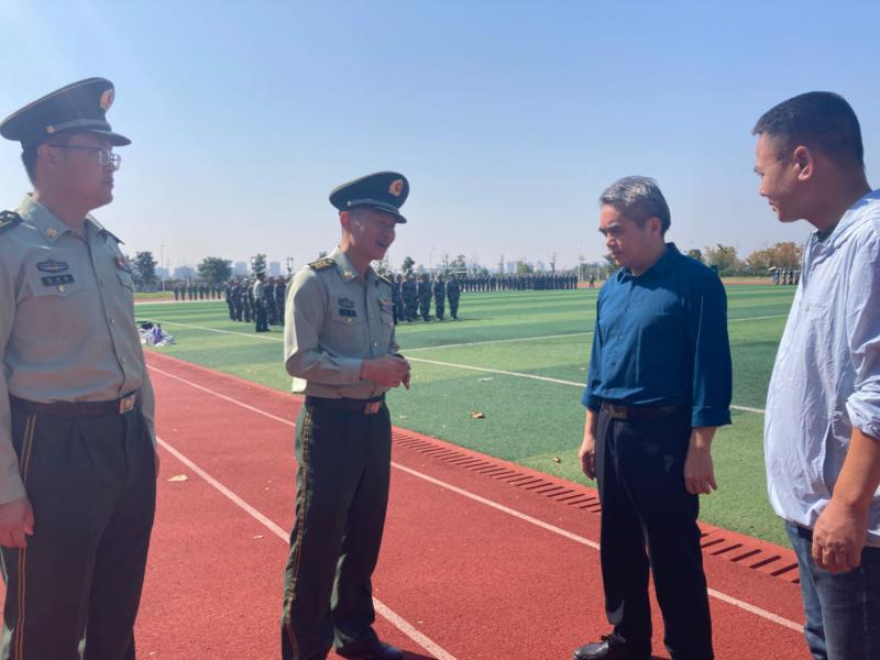 10.18 吳雷來我院檢查軍訓工作2.jpg
